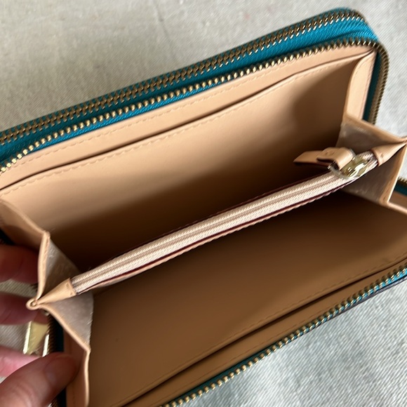 Turquoise kate spade Wristlet - Picture 3 of 8